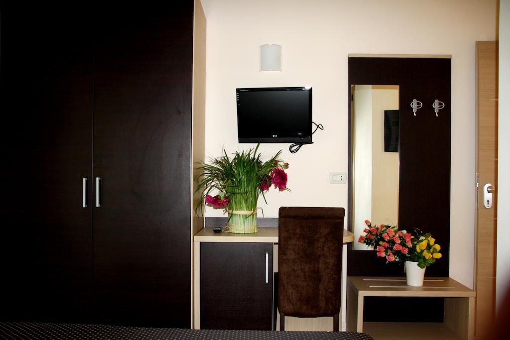 Hotel Monica Cervia Pokój zdjęcie